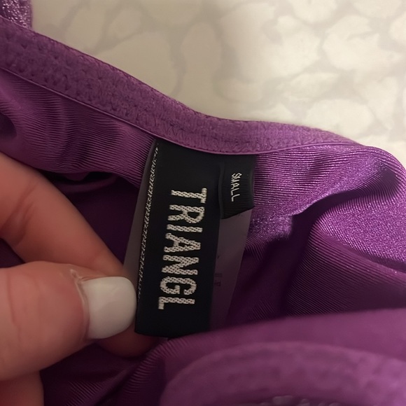 Triangl violet sparkle bikini - Picture 3 of 5